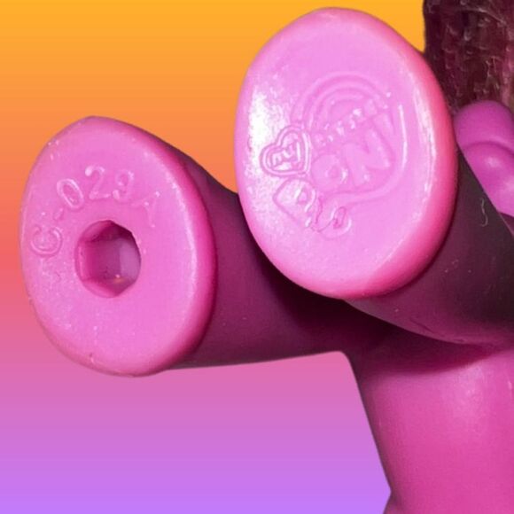 Lot #12 My Little Pony Pinkie Pie - Picture 3 of 9